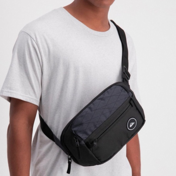 quiksilver lone walker ii waist bag